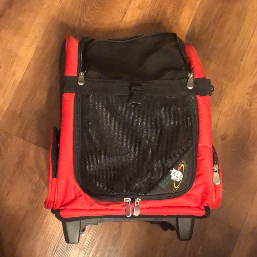 NWOT Global Pet Carrier